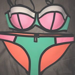 Triangl Bikini